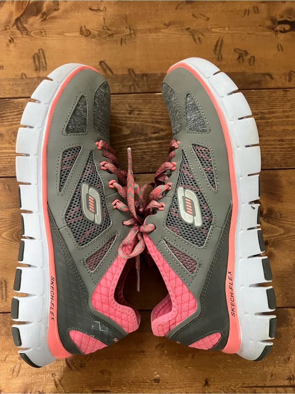 Sketchers Memory Foam Relaxed Fit Sneakers Womens 7.5 Pink Gray